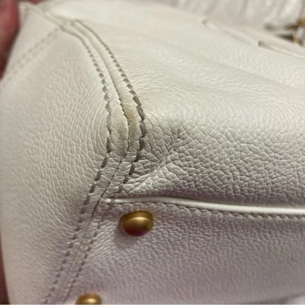 Chanel timeless CC white caviar leather hobo bag purse authentic